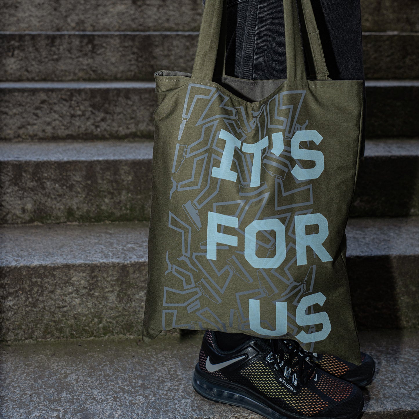 Tote bag